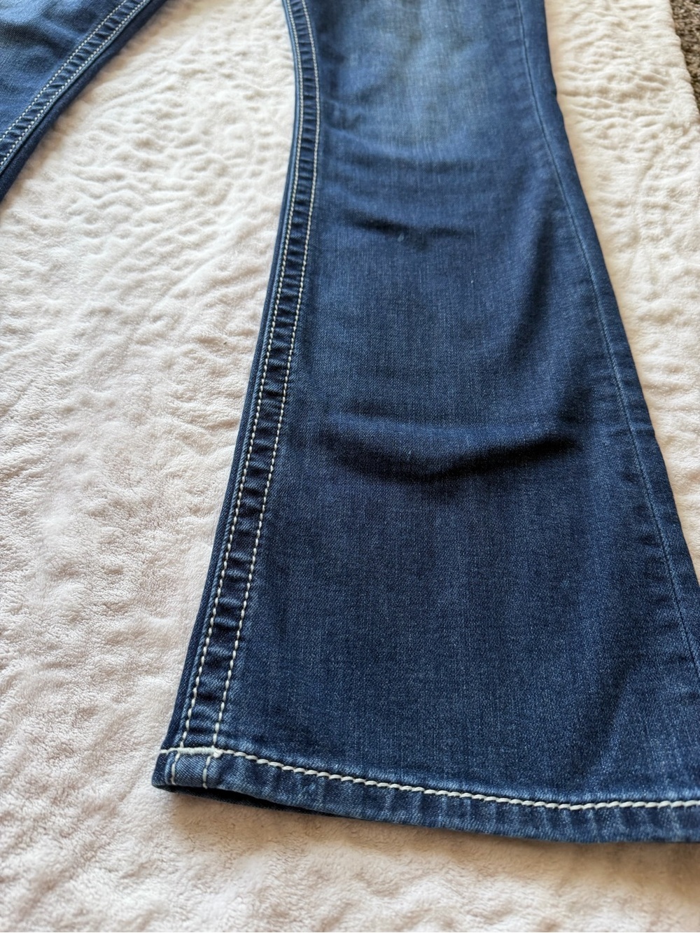 Miss Me Mid-Rise Bootcut Jeans Women’s Size 31 Dark Wash - Picture 3 of 14
